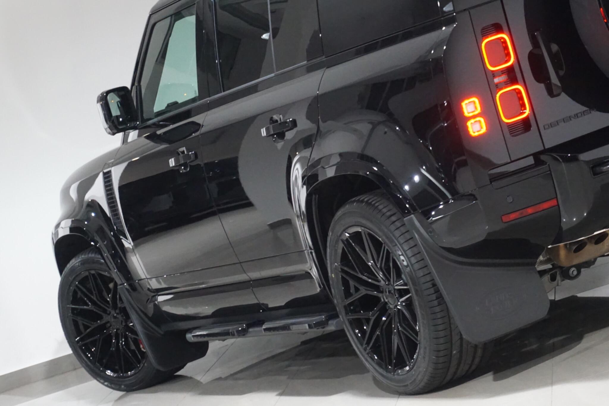 Land Rover Defender 110 3.0 D350 MHEV X-Dynamic HSE Hard Top SUV Auto 4WD MWB Euro 6 (s/s) 5dr